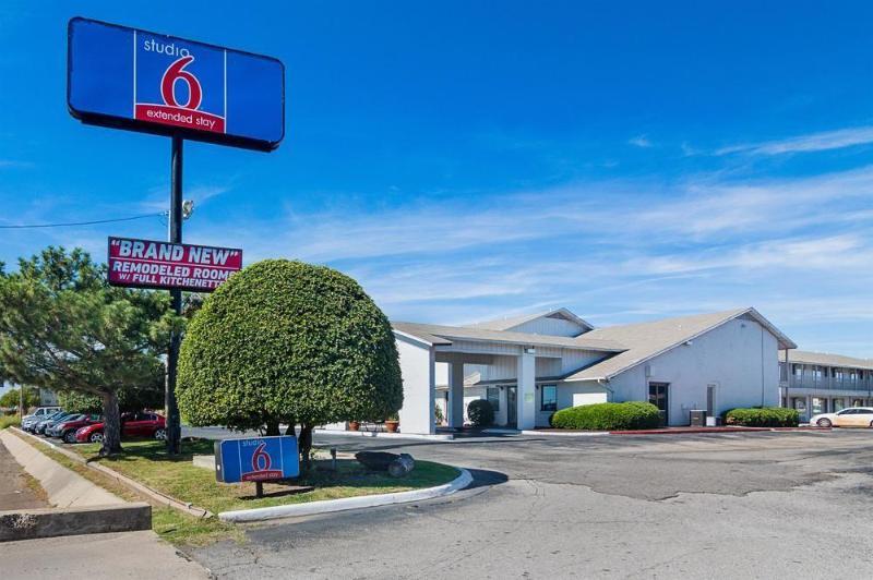 Studio Inn Extended Stay Oklahoma City Airport By Oyo Exterior photo